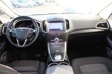 Ford S-Max - 12