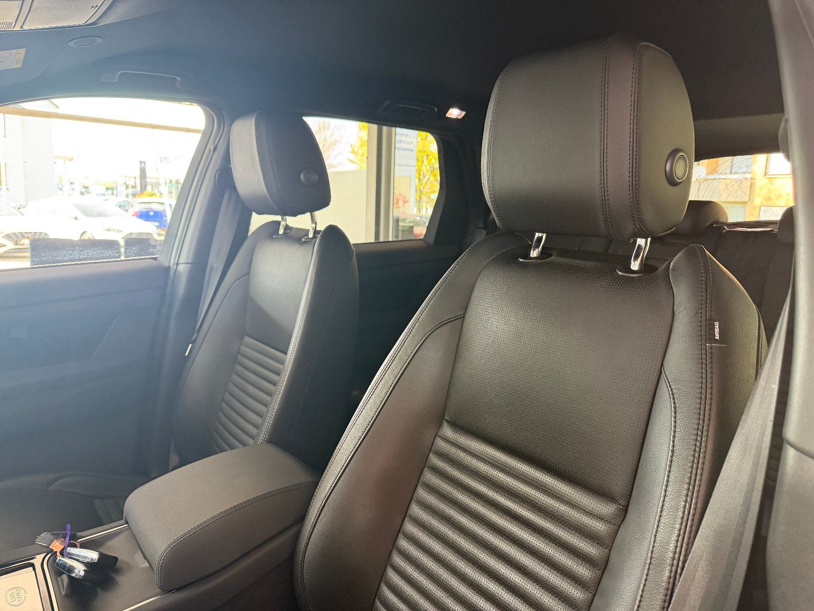 Fahrzeugabbildung Land Rover Discovery Sport S /360°KAM/ACC/NAVI/SHZ/L-HEIZUN