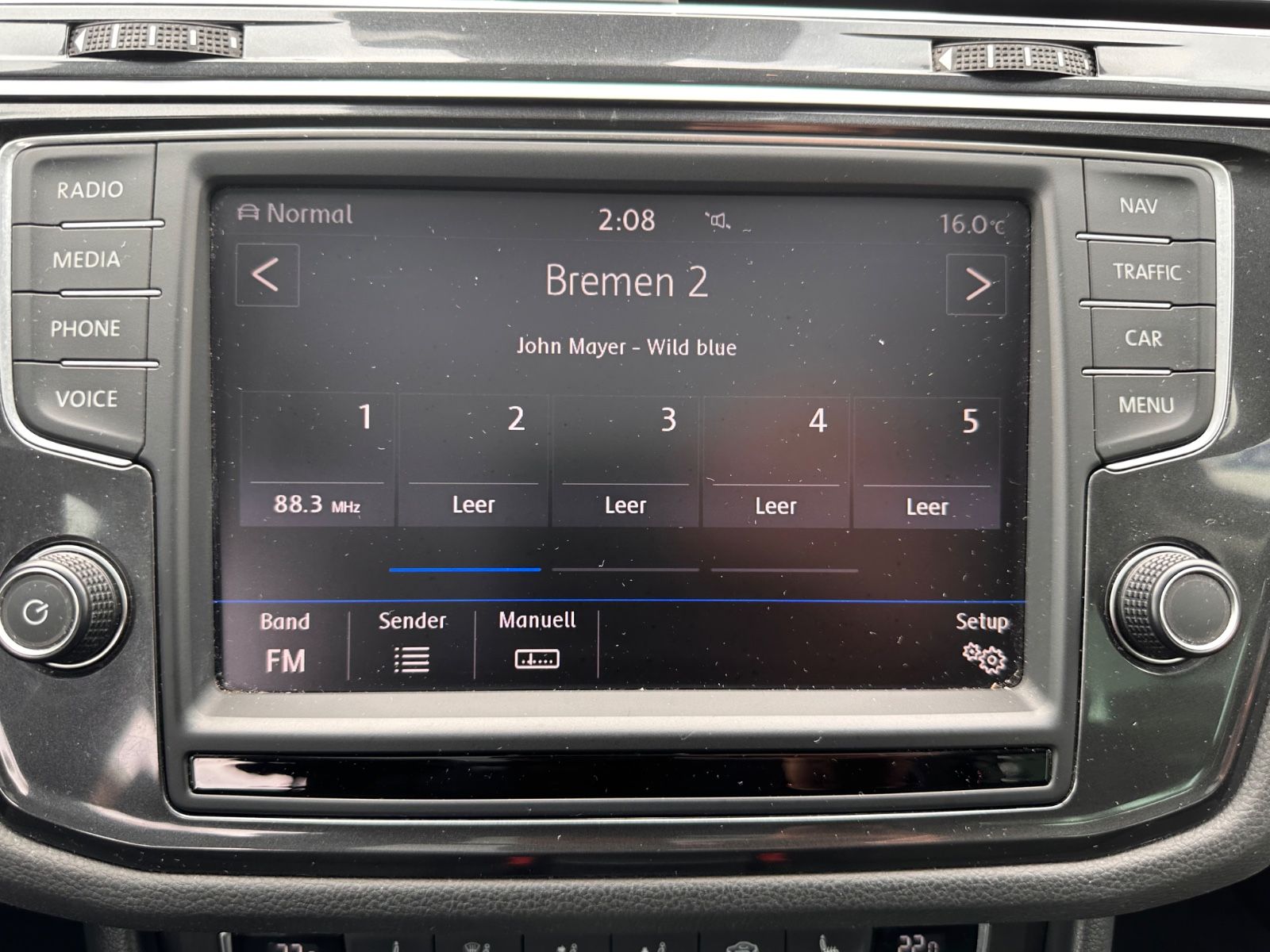 Fahrzeugabbildung Volkswagen Tiguan 2.0 TDI 4M Highline Pano/AHK/ACC/Navi/LED