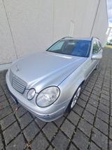 Mercedes-Benz E 280 CDI 4MATIC T AVANTGARDE Avantgarde - Mercedes-Benz E 280: T