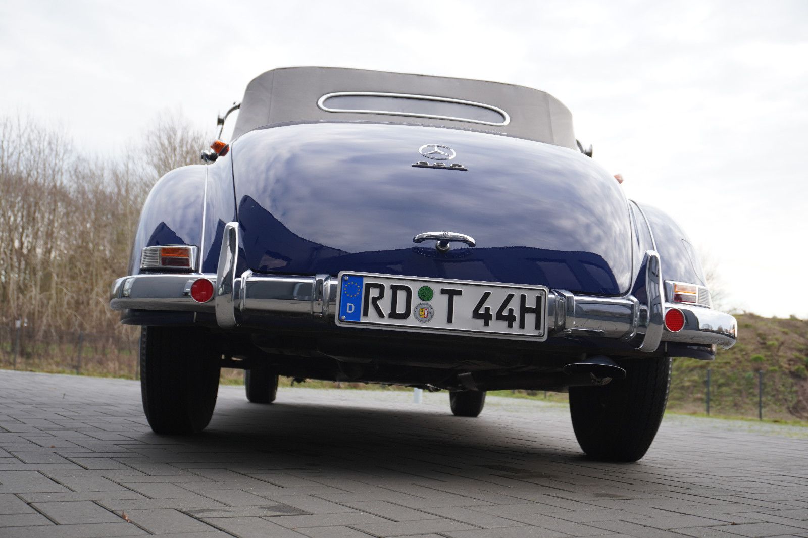 Fahrzeugabbildung Mercedes-Benz 220 A Cabriolet