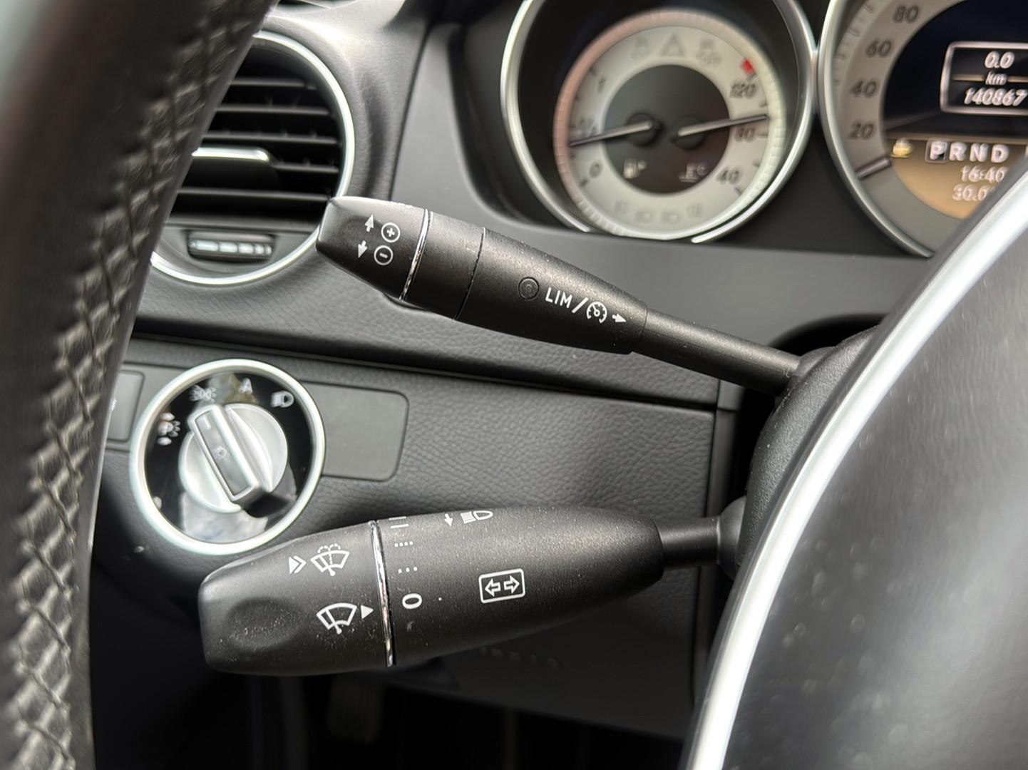Mercedes-Benz C 180 Coupe CGI+BI-XENON+NAVI+LEDER+PDC+ALU