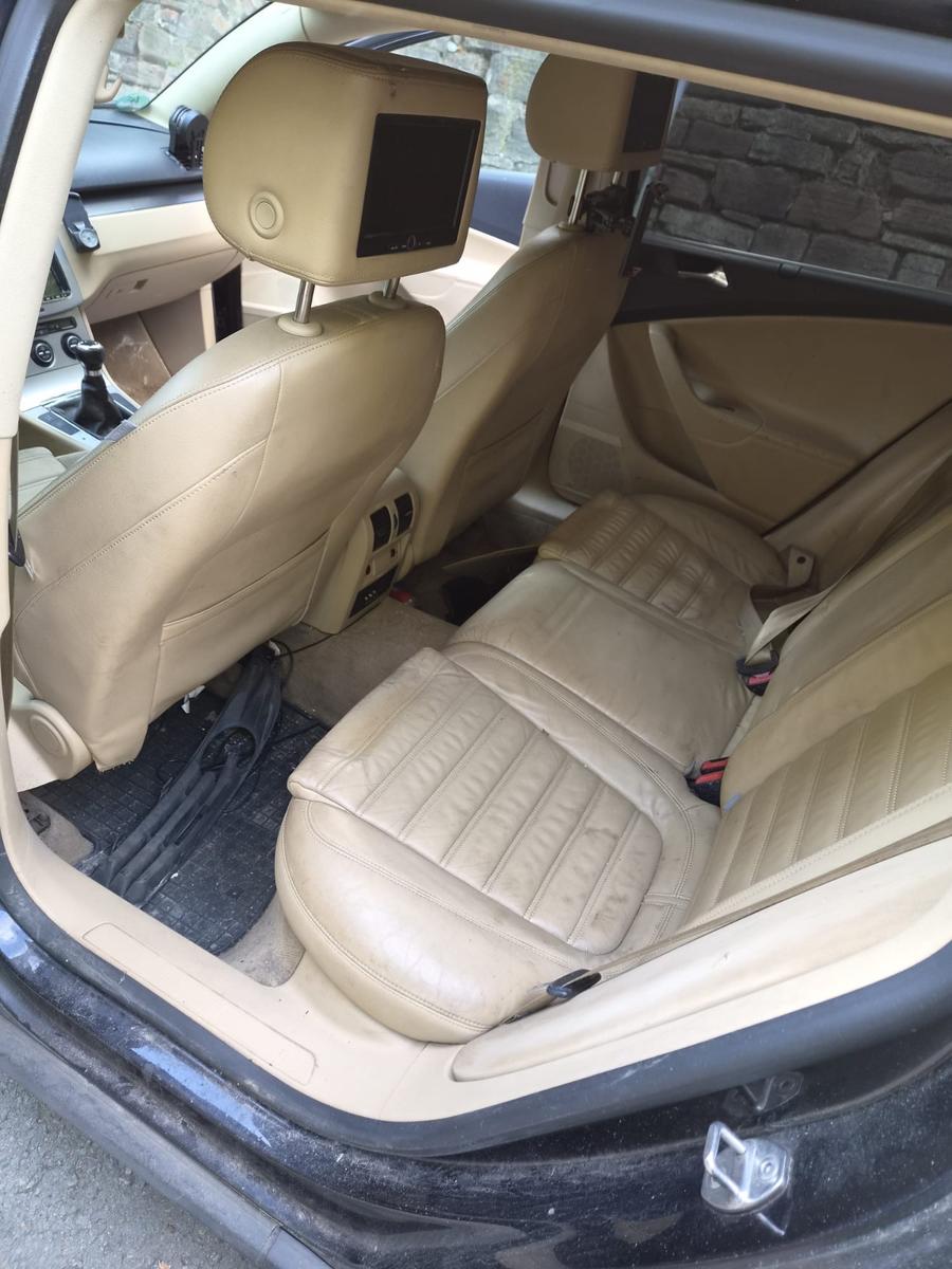 Volkswagen Passat 2007 — interior