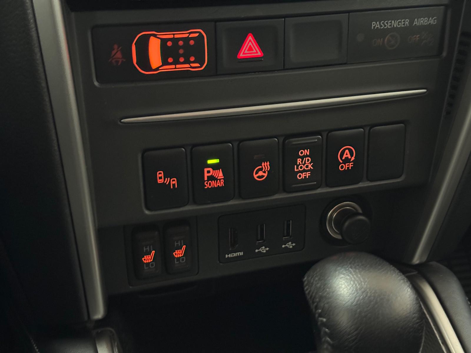 Mitsubishi L200 Top D-Kab 4WD H-Top *STHZ*SHZ*APP*AHK*19%*