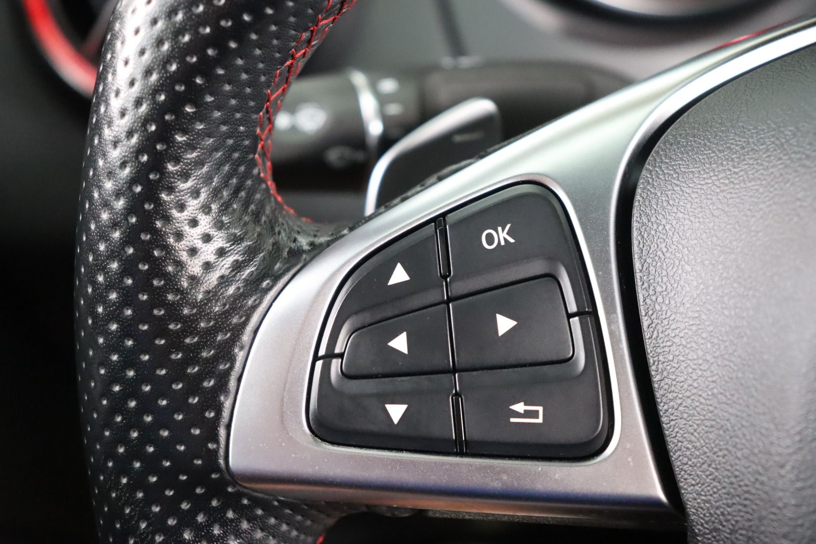 Fahrzeugabbildung Mercedes-Benz CLA 45 AMG 4Matic Coupe * Led * Navi * Alcantara