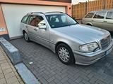 Mercedes-Benz C240T 6 Zylinder S202 - Mercedes-Benz 240: Kombi