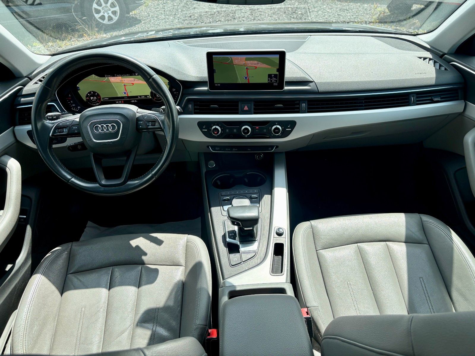 Fahrzeugabbildung Audi A4 2.0 TDI quattro Aut Navi Leder Xenon AHK SPOR