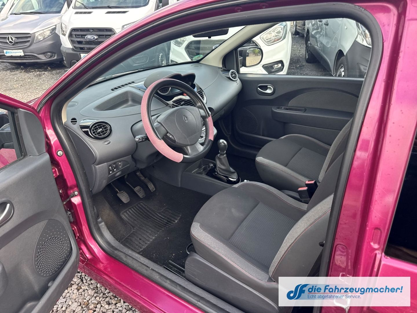Fahrzeugabbildung Renault Twingo Dynamique 1.2 16V Temp Tel.-Vorb. GA Spee