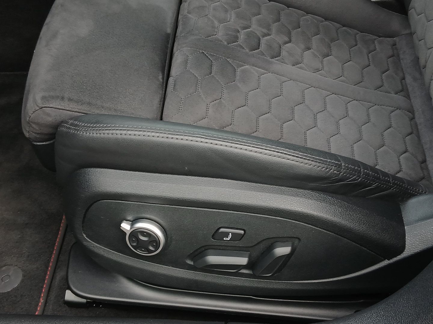 Audi RS4 - Bild 29