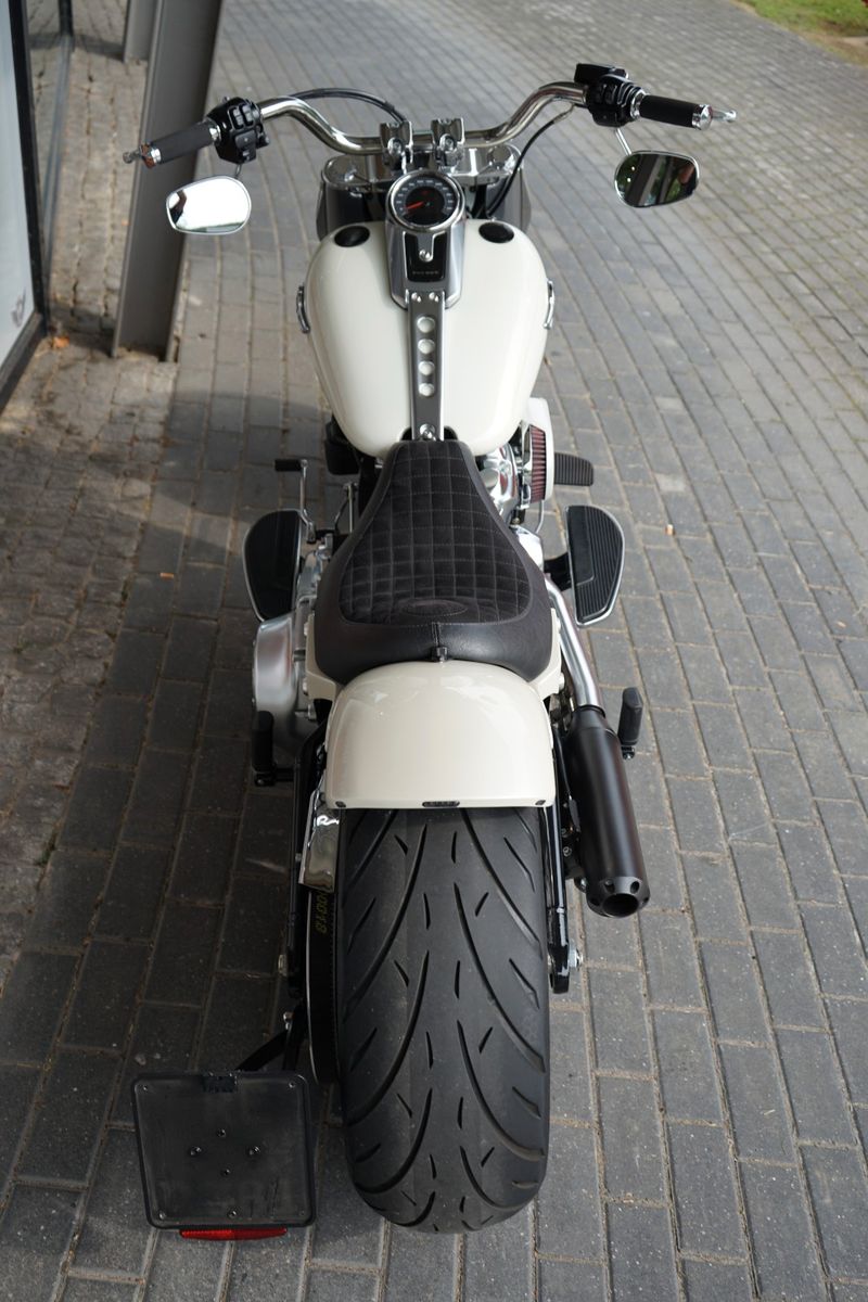 Fahrzeugabbildung Harley-Davidson Fat Boy 114 -Heckumbau-Jekill-Besser wie neu!
