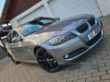 BMW 330d Touring - - BMW 330 aus 2009: D
