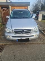 Mercedes-Benz ML 500 - - Mercedes-Benz ML 500: Silber