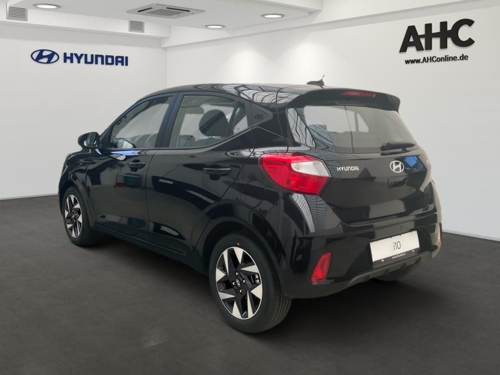 Fahrzeugabbildung Hyundai i10 Navi SHZ KAM PDC SpurH