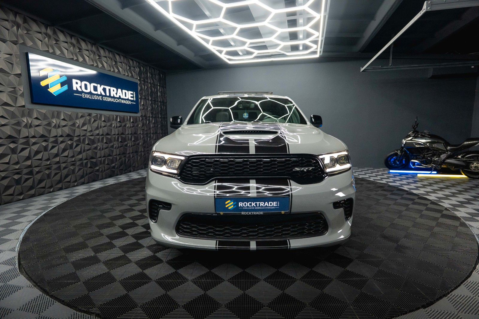 Fahrzeugabbildung Dodge Durango 5.7 V8 R/T SRT 4x4 Night-Paket Modell 22