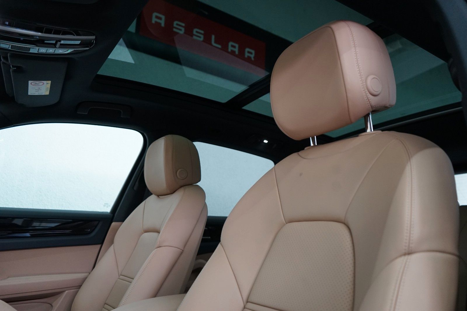 Porsche Cayenne E-Hybrid/154km/LUFT/PANO/AHK/14W/21z foto 14