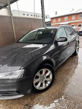 Audi A4 B8,5 Quattro 2.0 tdi 2014 - Audi A4 mit Diesel-Antrieb: Kombi, 2.5