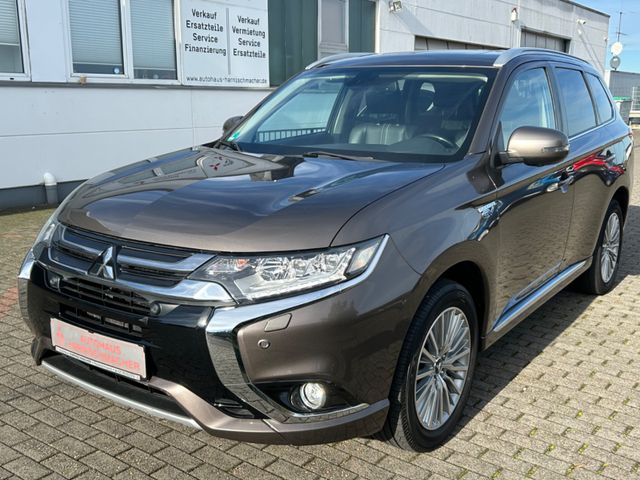 Mitsubishi Outlander PHEV Top 4WD LEDER AHK Erst 52700 km