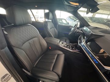 BMW X7 - 8