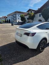 Tesla Model Y Long Range Dual Motor AWD erw. AUTOPILOT - Tesla Model Y von privat