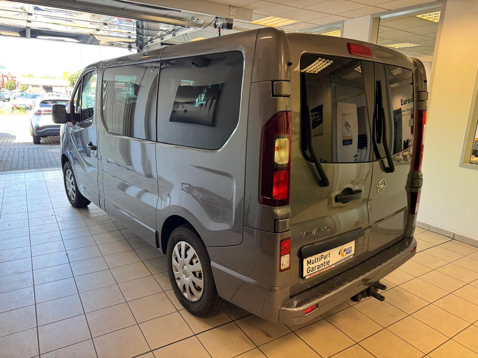 Fahrzeugabbildung Opel Vivaro Combi L1H1  2,7t/ ATM mit Belegen 72700Km
