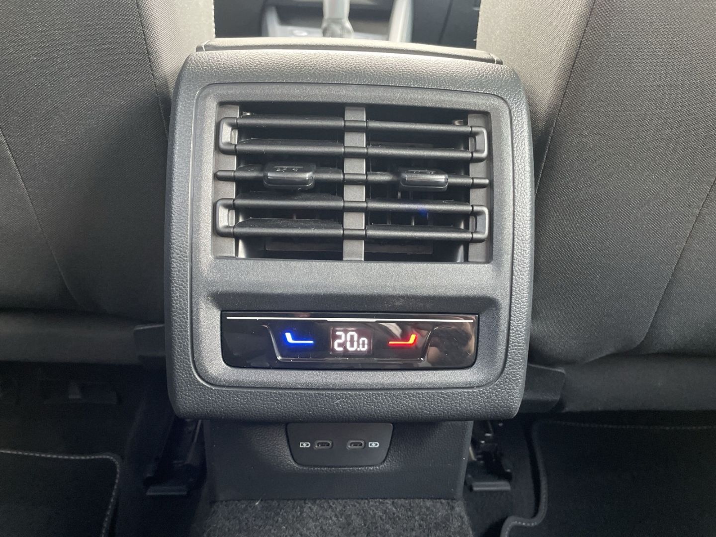 Golf VIII 1.5 TSI Move AHK/Kamera/LED Plus /Navi