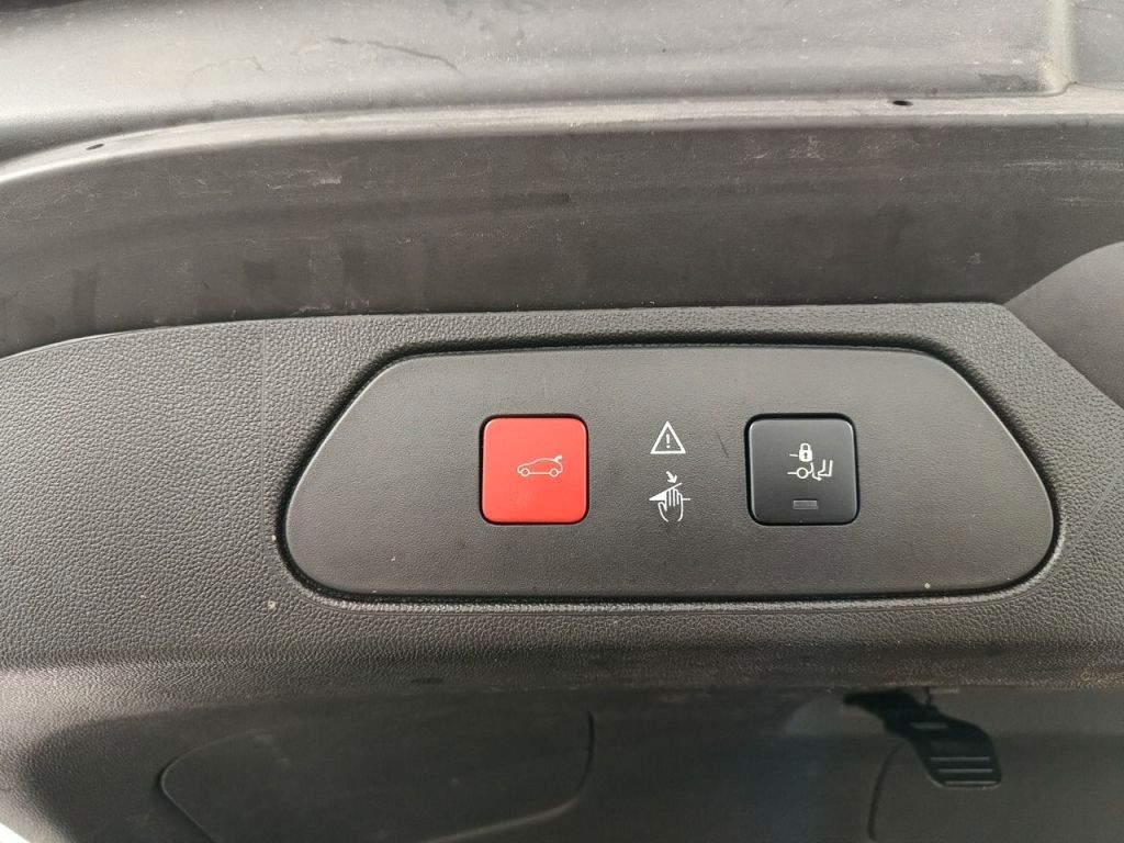 Fahrzeugabbildung Opel Grandland X 1.2T ULTIMATE LEDER/4xSHZ/LHZ/AHK