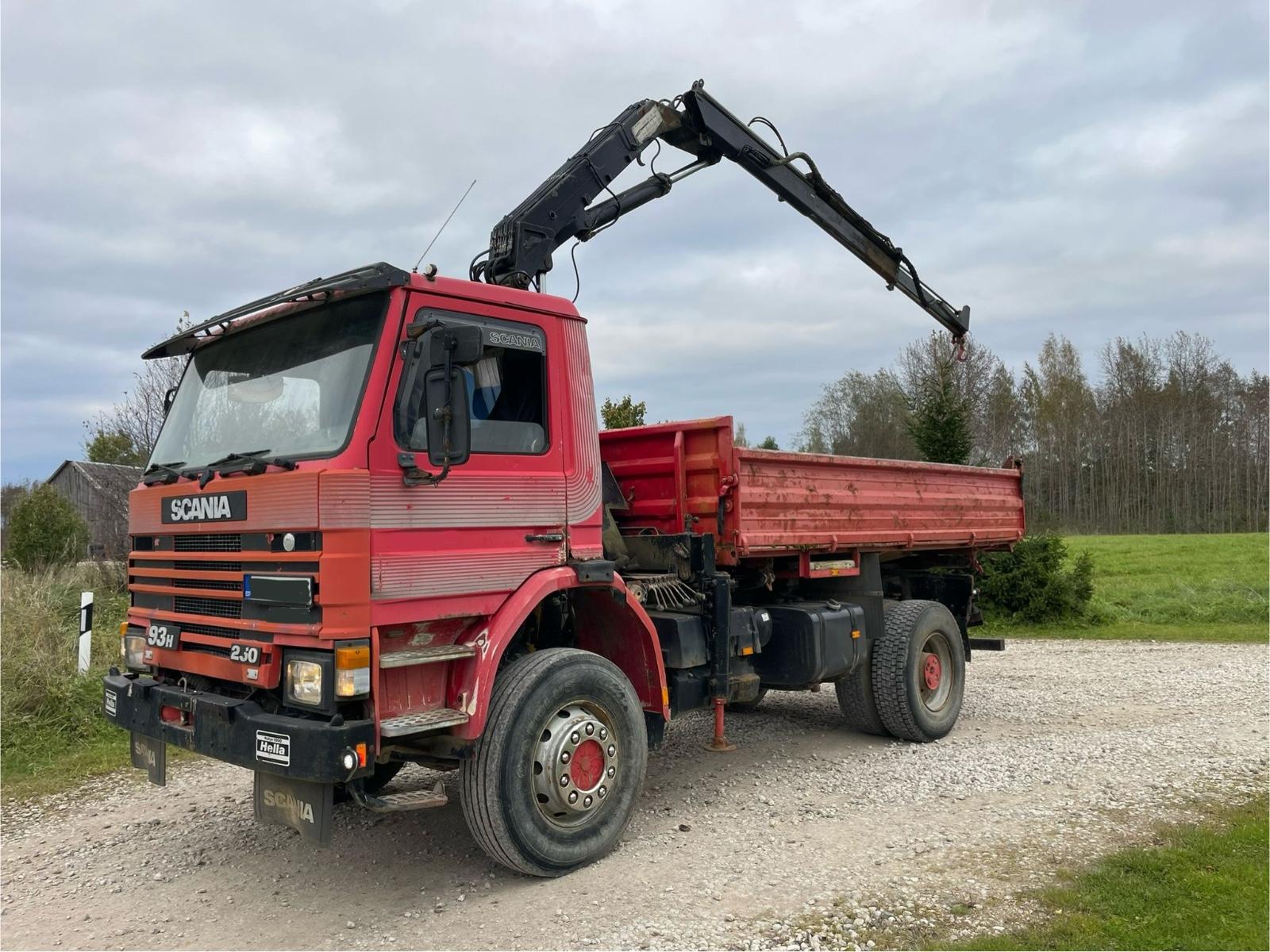 Scania 93 4x4 crane-tipper