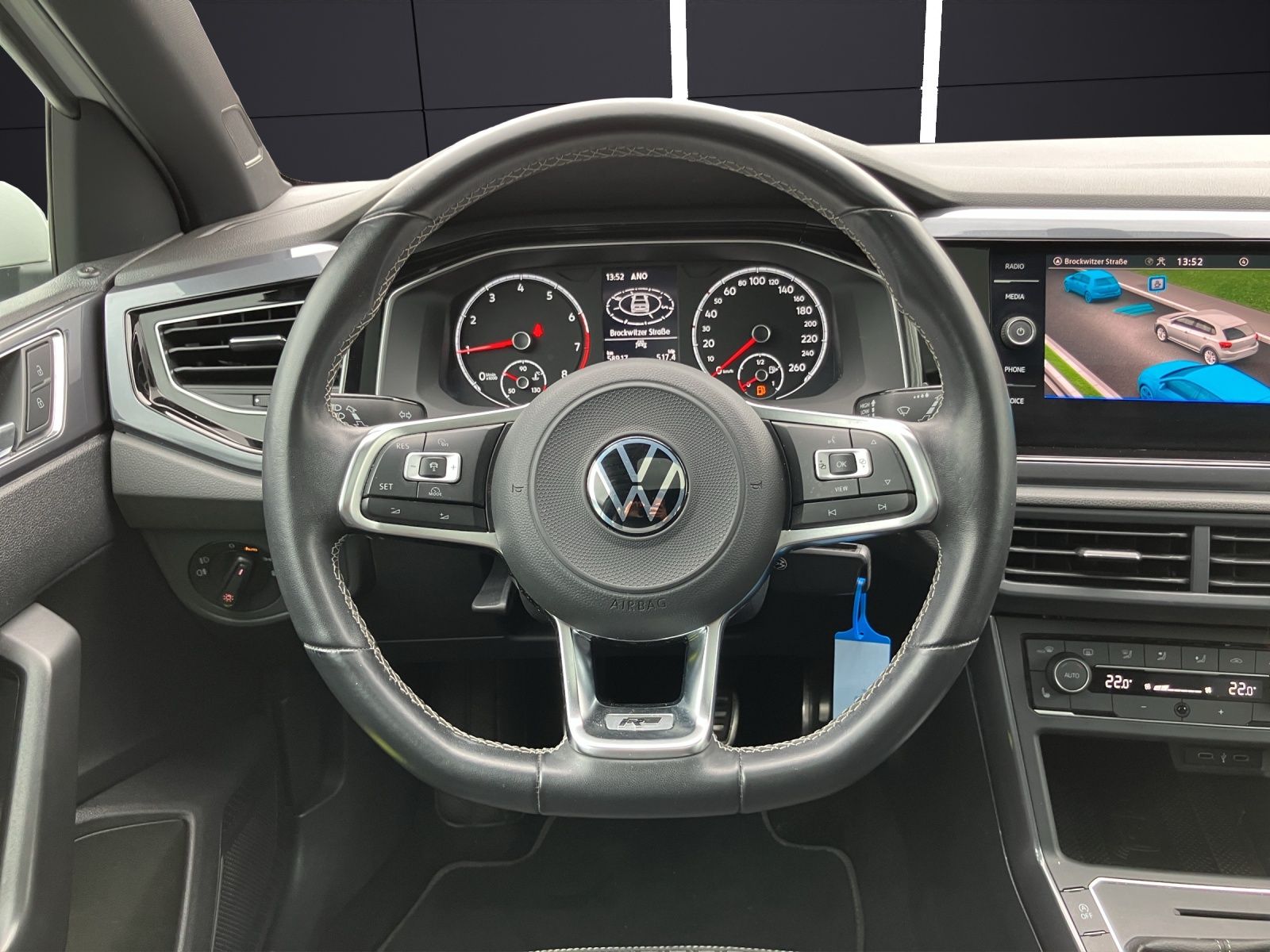 Fahrzeugabbildung Volkswagen Polo R-Line TSI LED ACC PANO SHZ PDC Navi Klima