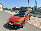 Seat Leon X-PERIENCE 1.8 TSI Allrad DSG AHK Panorama - Seat Leon: Orange