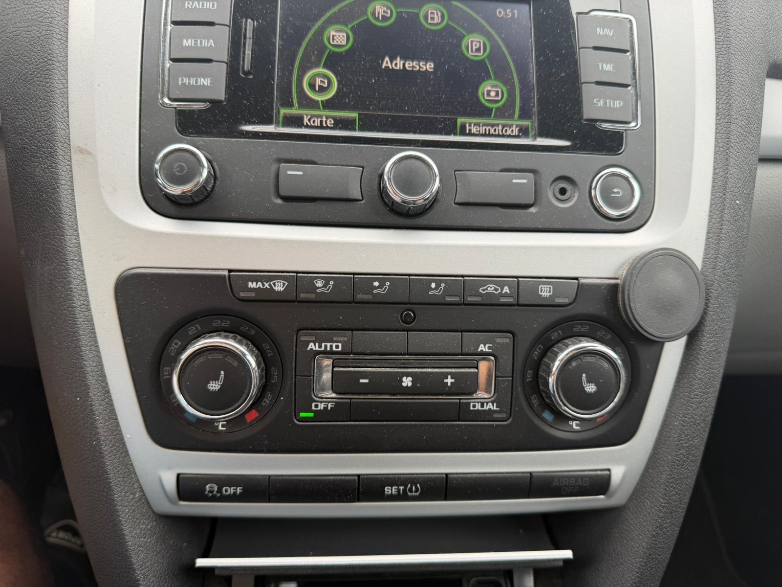 Skoda Octavia 2011 — photo 10
