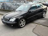 Mercedes-Benz C 200 KOMPRESSOR AVANTGARDE - gebrauchte Mercedes-Benz C 200 aus dem Jahr 2000
