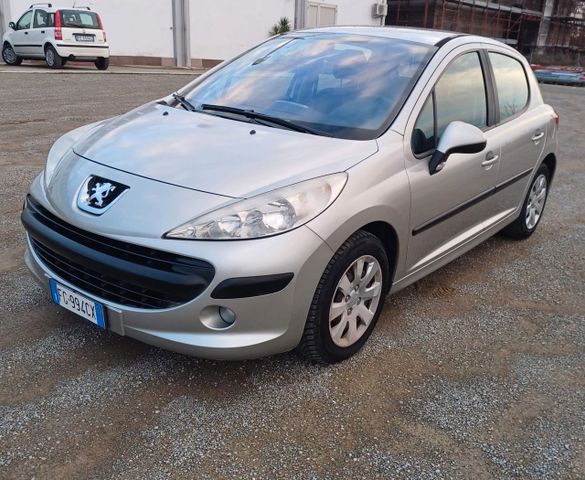 Peugeot 207 1.4 HDi 70CV 5p. XT