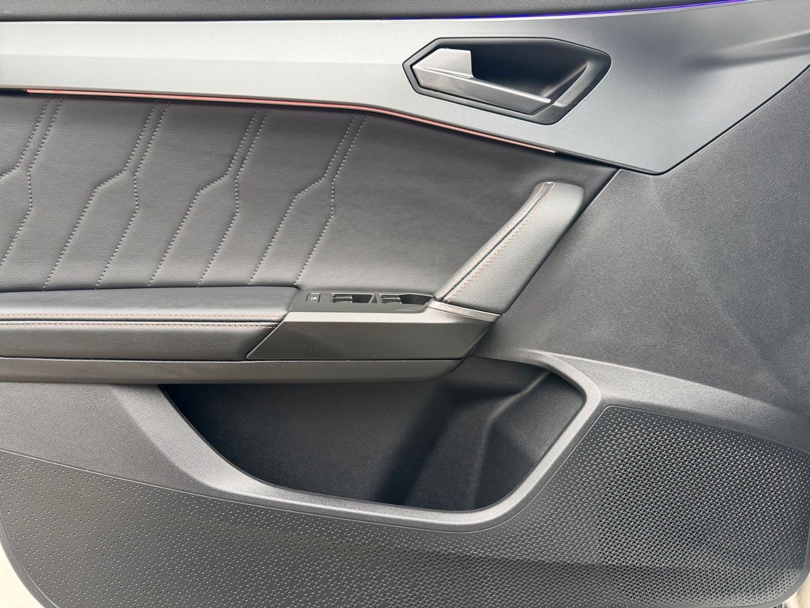 Fahrzeugabbildung CUPRA Formentor 1.5 TSI