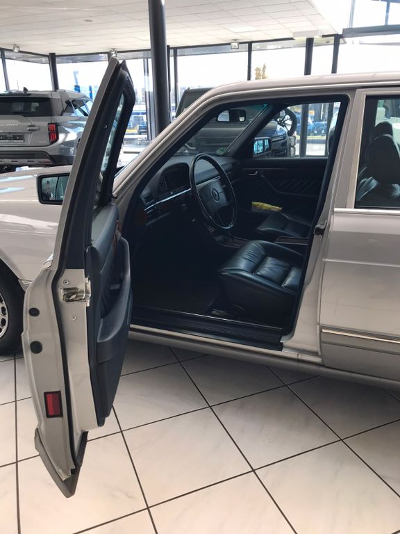 MERCEDES-BENZ S-Class 1989