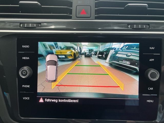 Fahrzeugabbildung Volkswagen Tiguan 2.0 TSI 140kW 4Motion Highline LED AHK NA