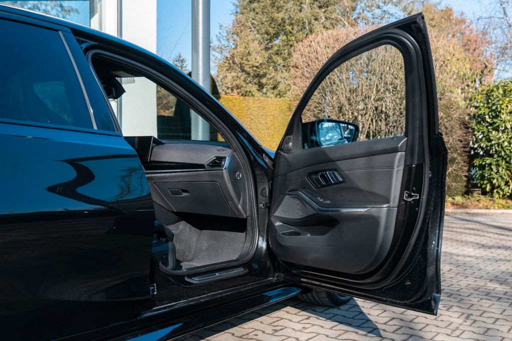 BMW M3 xDrive Competition/ SCHALENS/ INNOVATION/ H&K BMW M3 xDrive Competition/ SCHALENS/ INNOVATION/ H&K