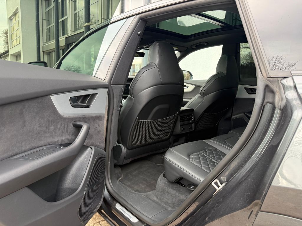 AUDI Q8 50 TDI quattro/ B&O/ MATRIX/ PANORAMA AUDI Q8 50 TDI quattro/ B&O/ MATRIX/ PANORAMA