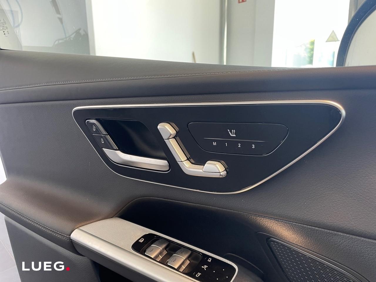 Mercedes-Benz GLC 300 d 4MATIC AMG+NIGHT+PANO+AHK+HUD+DIST+360