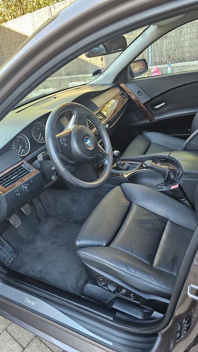 BMW 530i(E60) Top gepflegt Vollausstattung 127.000km
