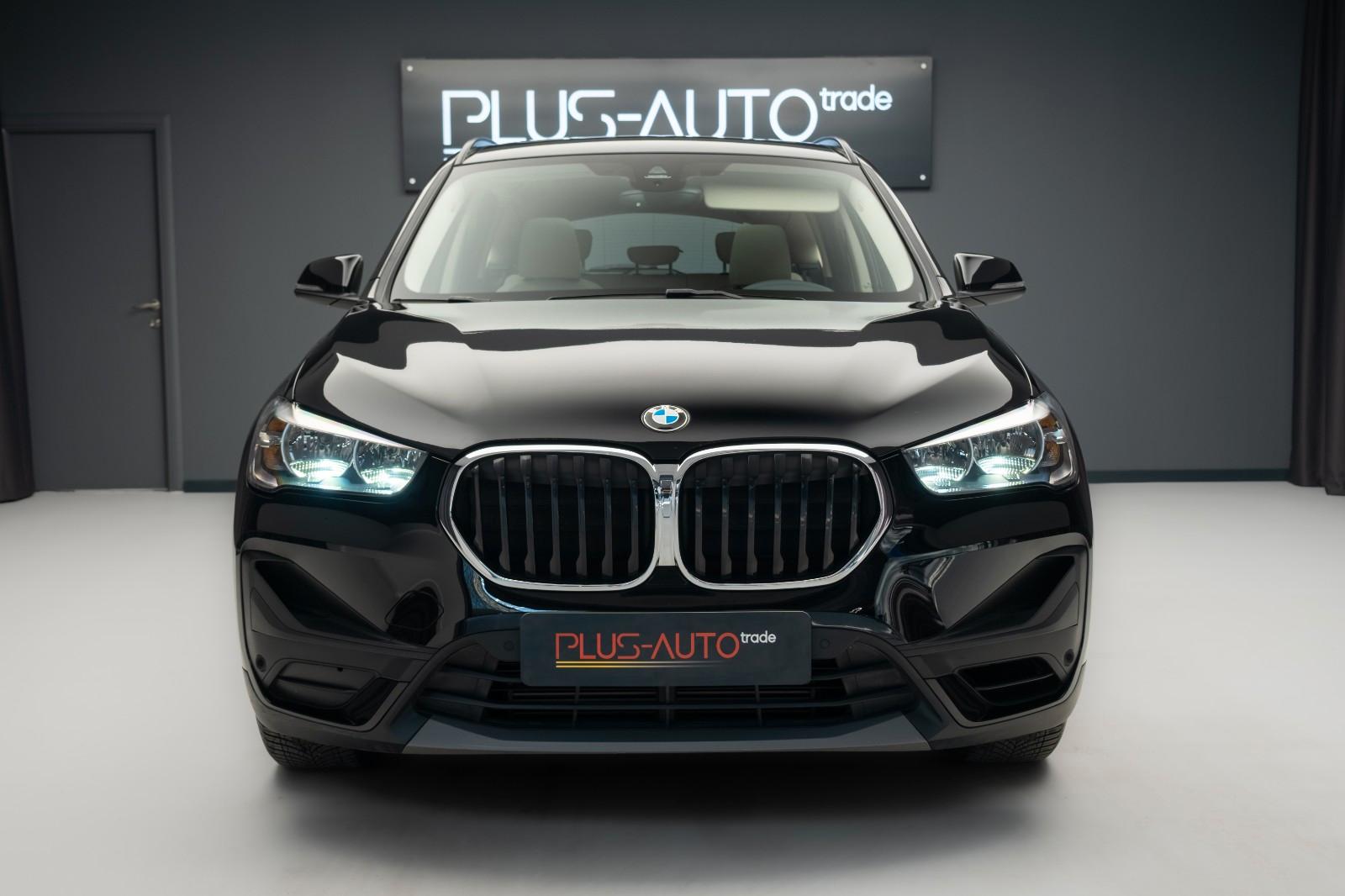 BMW X1 sDrive 18 i Advantage Pano LED Camera