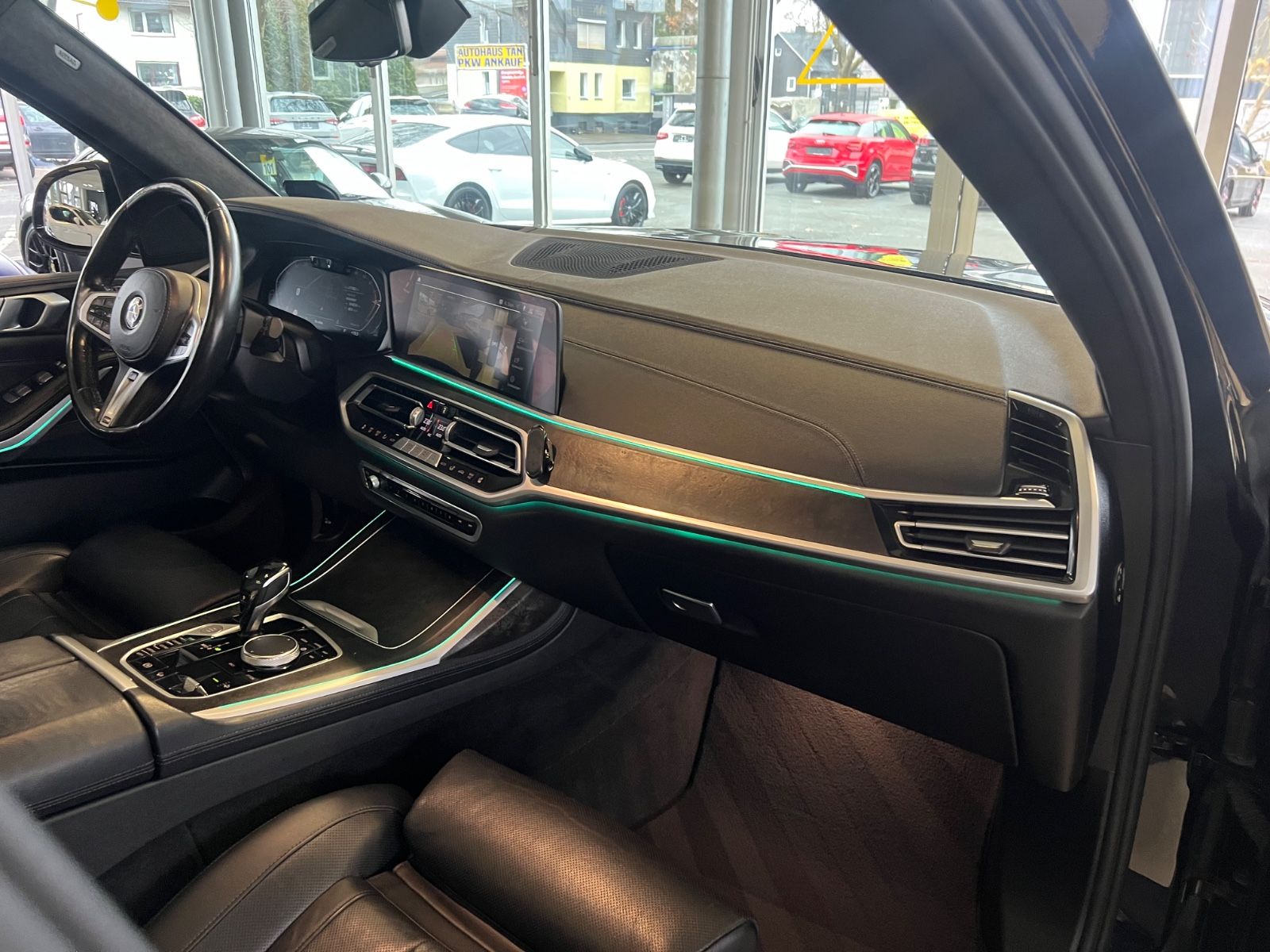 Fahrzeugabbildung BMW X7 xDrive 40 d M Sport *SKY LOUNGE*LASER*