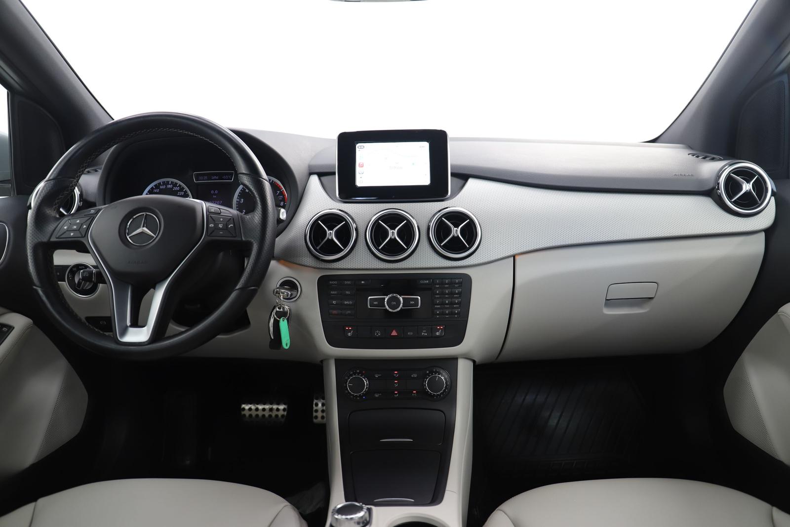 Mercedes-Benz B 200 156PS 7G Memory Leder RCAM AHK ACC