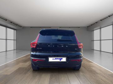 Volvo XC40 Plus Dark B4 Mild-Hybrid