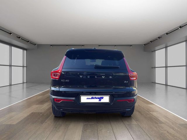 Volvo XC40 Plus Dark B4 Mild-Hybrid