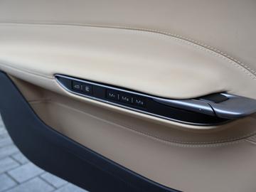 صورة مصغرة 12 لـ 2017 Ferrari GTC4LUSSO
