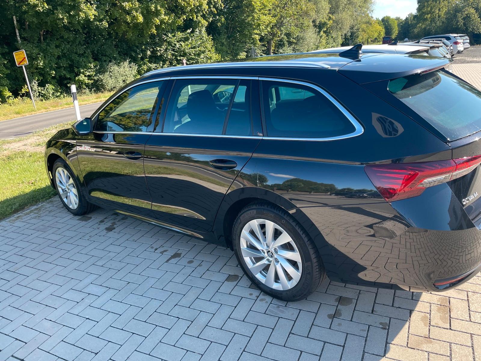 Skoda Octavia 1.5 TSI MHEV 110kW DSG Selection