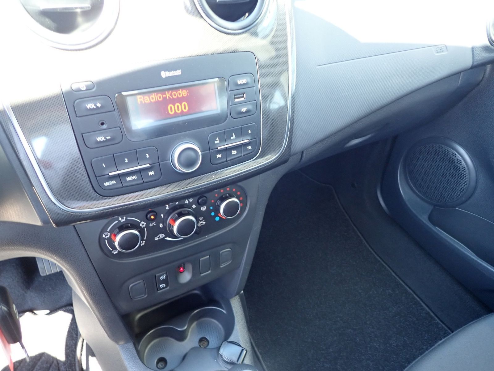 Fahrzeugabbildung Dacia Sandero STEPWAY TCe 90 PRESTIGE
