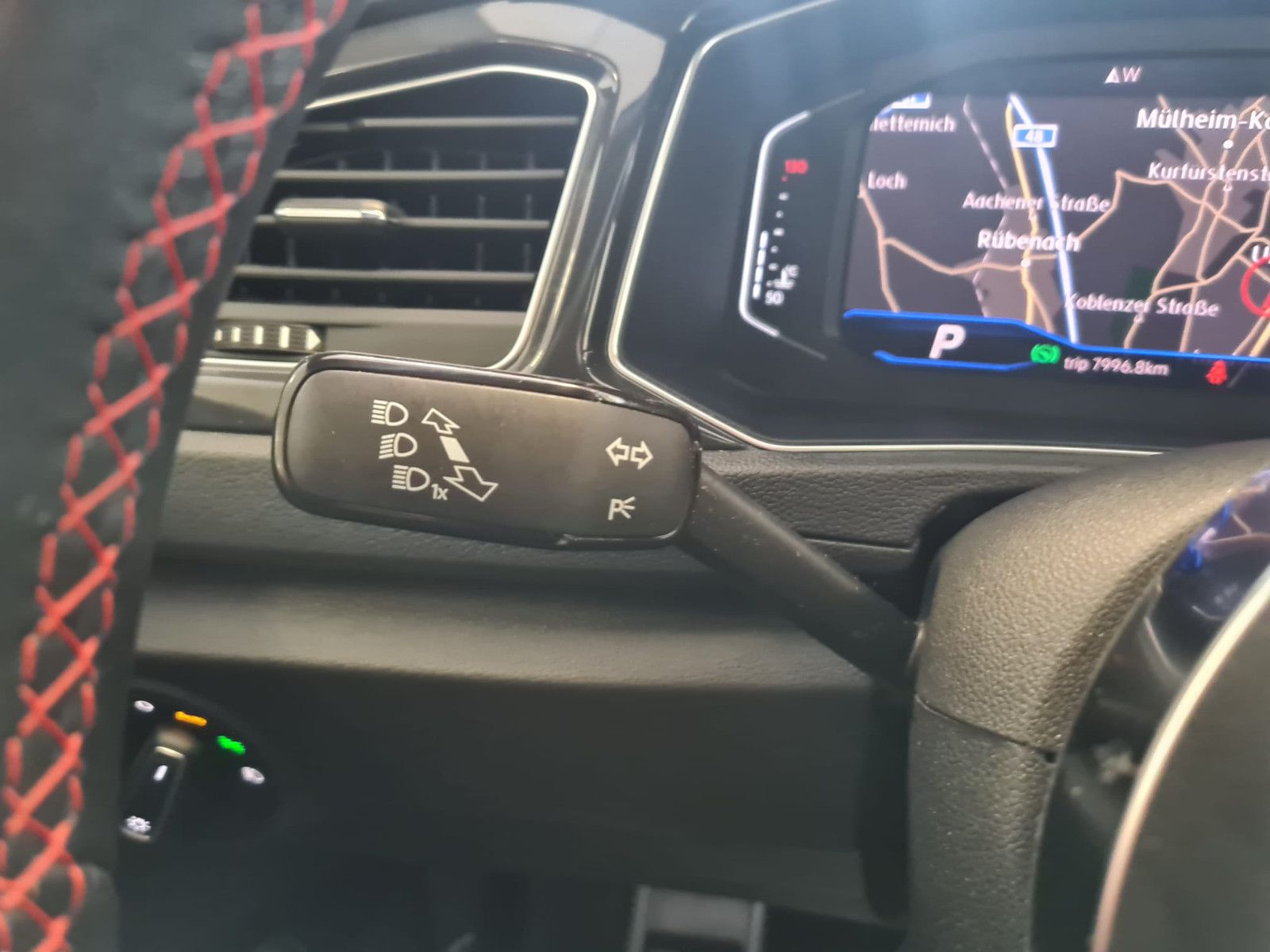 Fahrzeugabbildung Volkswagen T-Roc Sport 4Motion / NAVI / LED / KAMERA