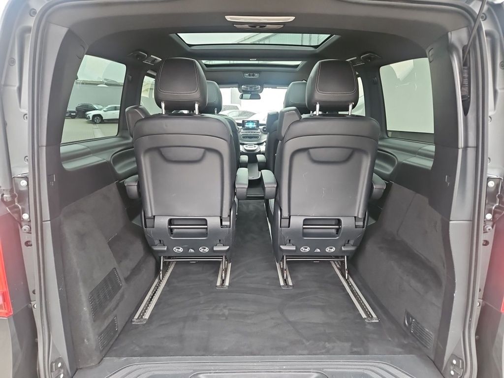 Fahrzeugabbildung Mercedes-Benz V 300 ED/L 4x4 AMG 2,5t AHK PANO DISTRONIC EASY