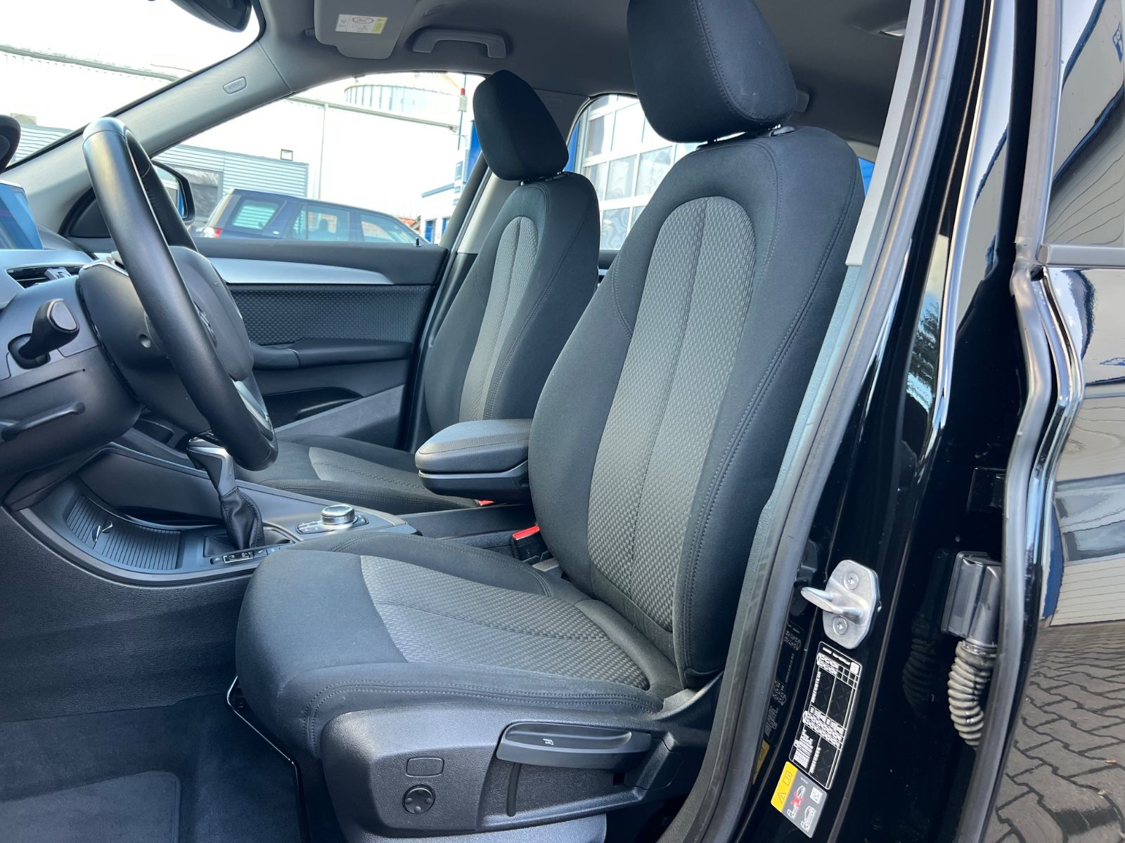 BMW X1 25e xDrive Advantage "KAMERA/LED/DAB/NAVI" foto 17